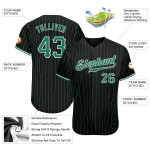 Benutzerdefiniertes schwarzes Kelly-Grün-Nadelstreifen-Baseballtrikot in Kelly-Grün-Weiß Benutzerdefiniertes schwarzes Kelly-Grün-Nadelstreifen-Baseballtrikot in Kelly-Grün-Weiß